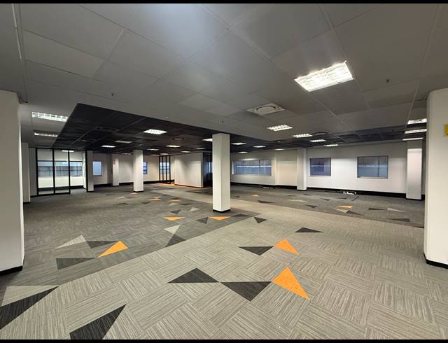 1,465M² OFFICE TO LET IN ROSEBANK